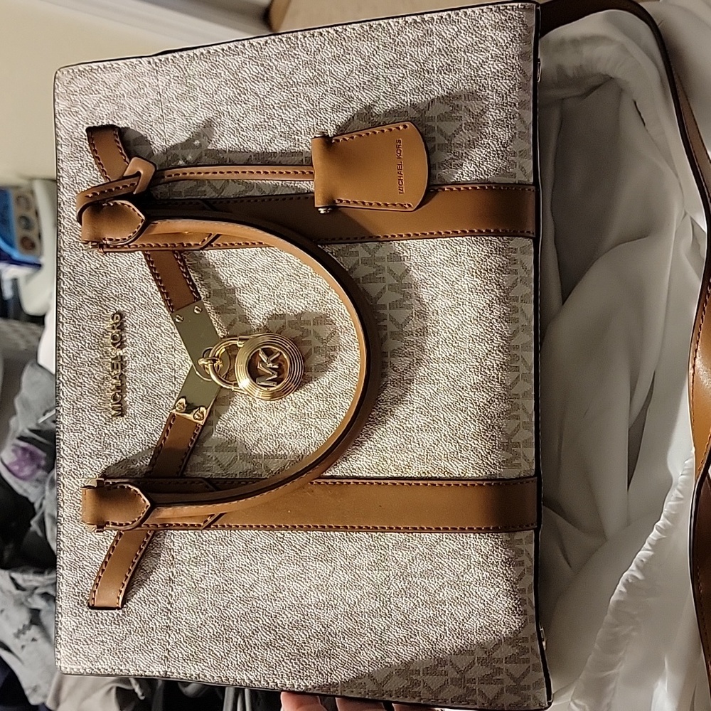 Michael Kors Nouveau Hamilton Large Logo and Leather Satchel